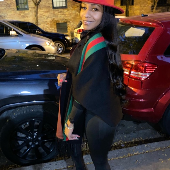 Stylish Black Shawls - Picture 1 of 11